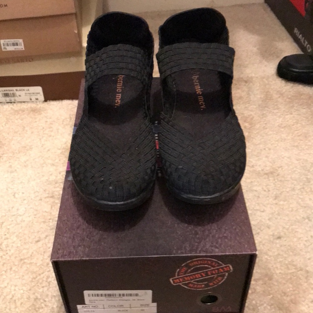 Bernie Mev’s Lulia Black